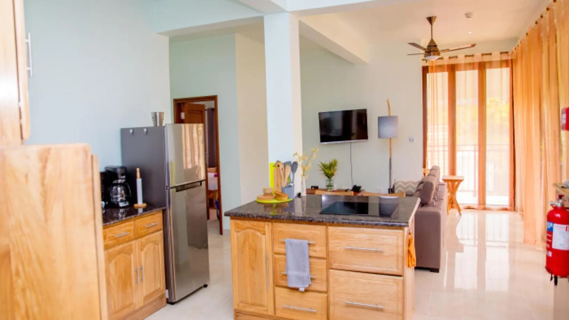 Au Cap Bright Apartment With Mountain View At The Cape 68 M² + Terrace Au Cap