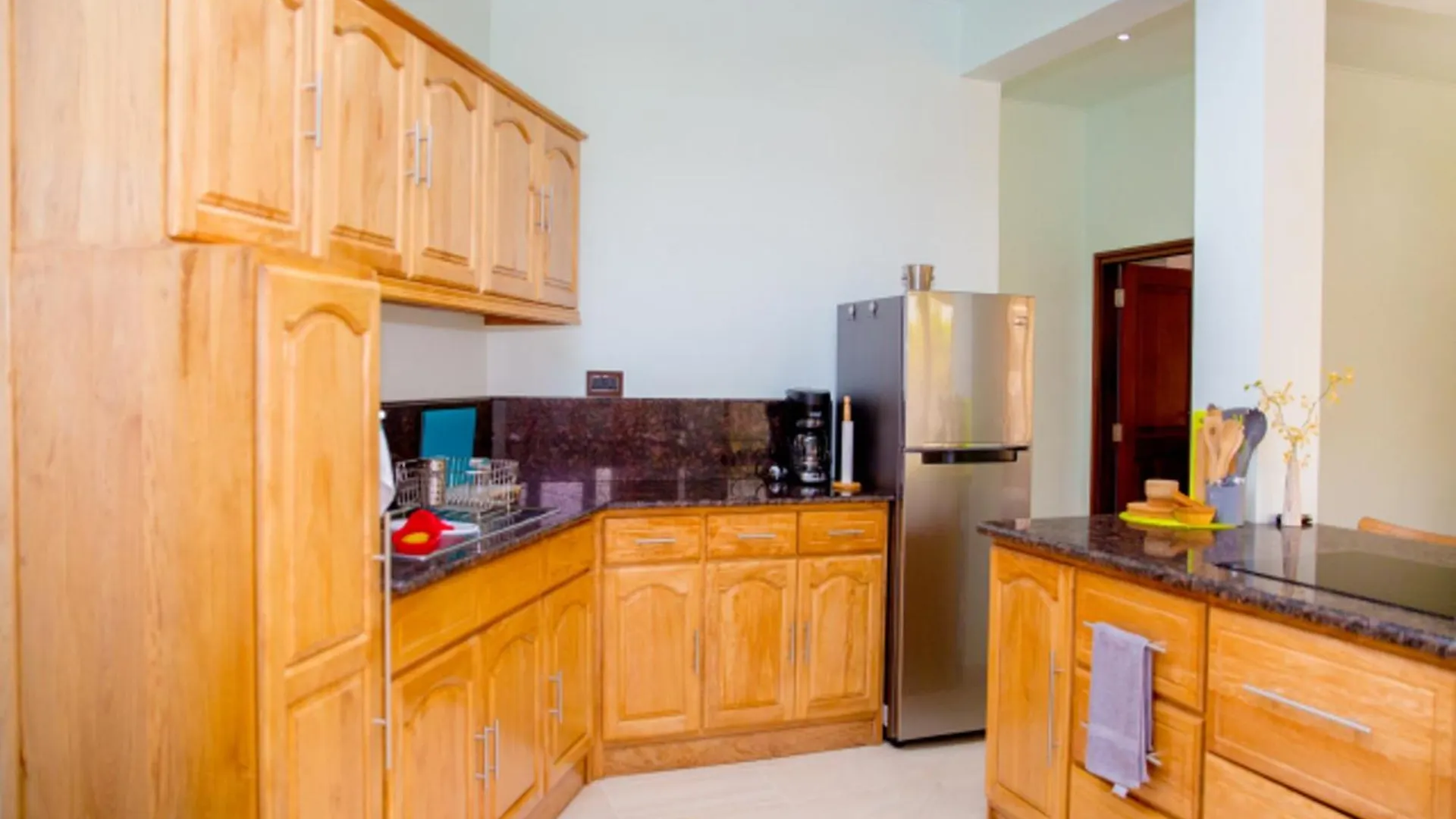 Au Cap Bright Apartment With Mountain View At The Cape 68 M² + Terrace סיישל